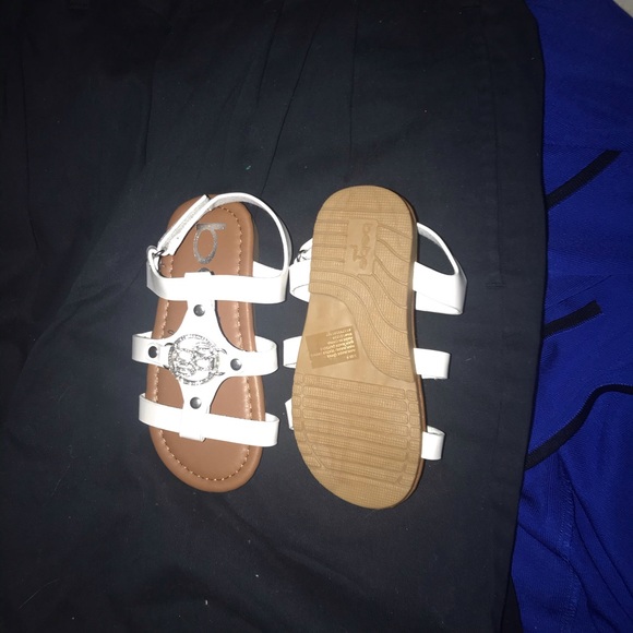 New Bebe White Sandals size 9 Rhinestone Logo Summer - Picture 10 of 16